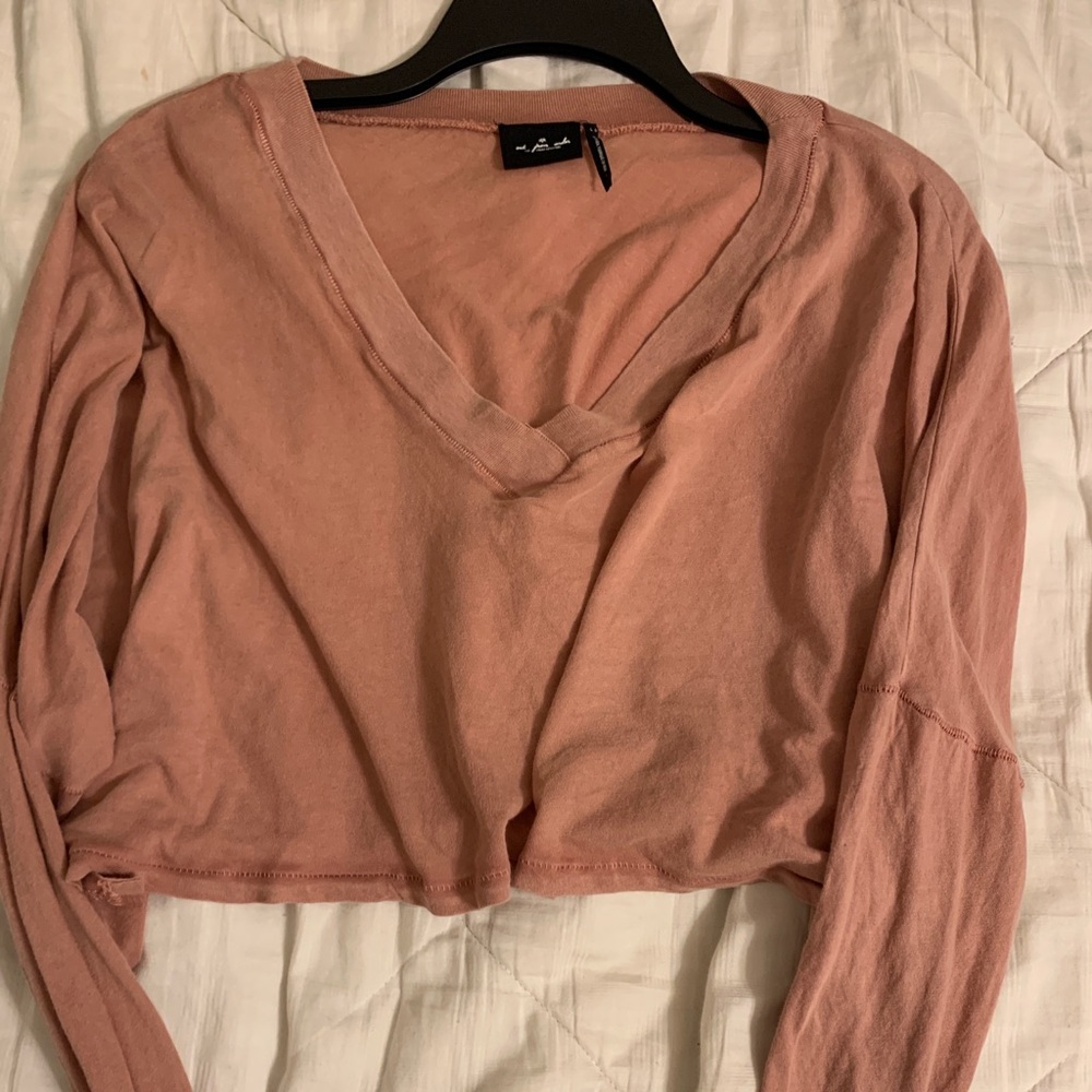 Cropped long sleeve shirt